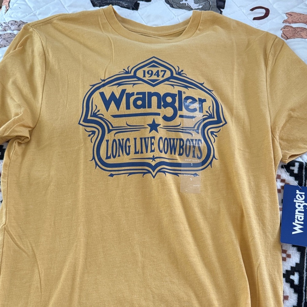 Wrangler Men's Mustard Graphic Tee